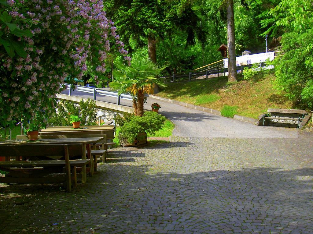 Tannerhof Bed & Breakfast Caines エクステリア 写真