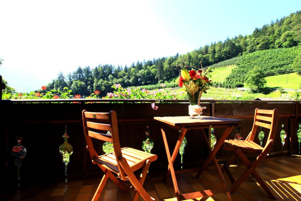 Tannerhof Bed & Breakfast Caines エクステリア 写真